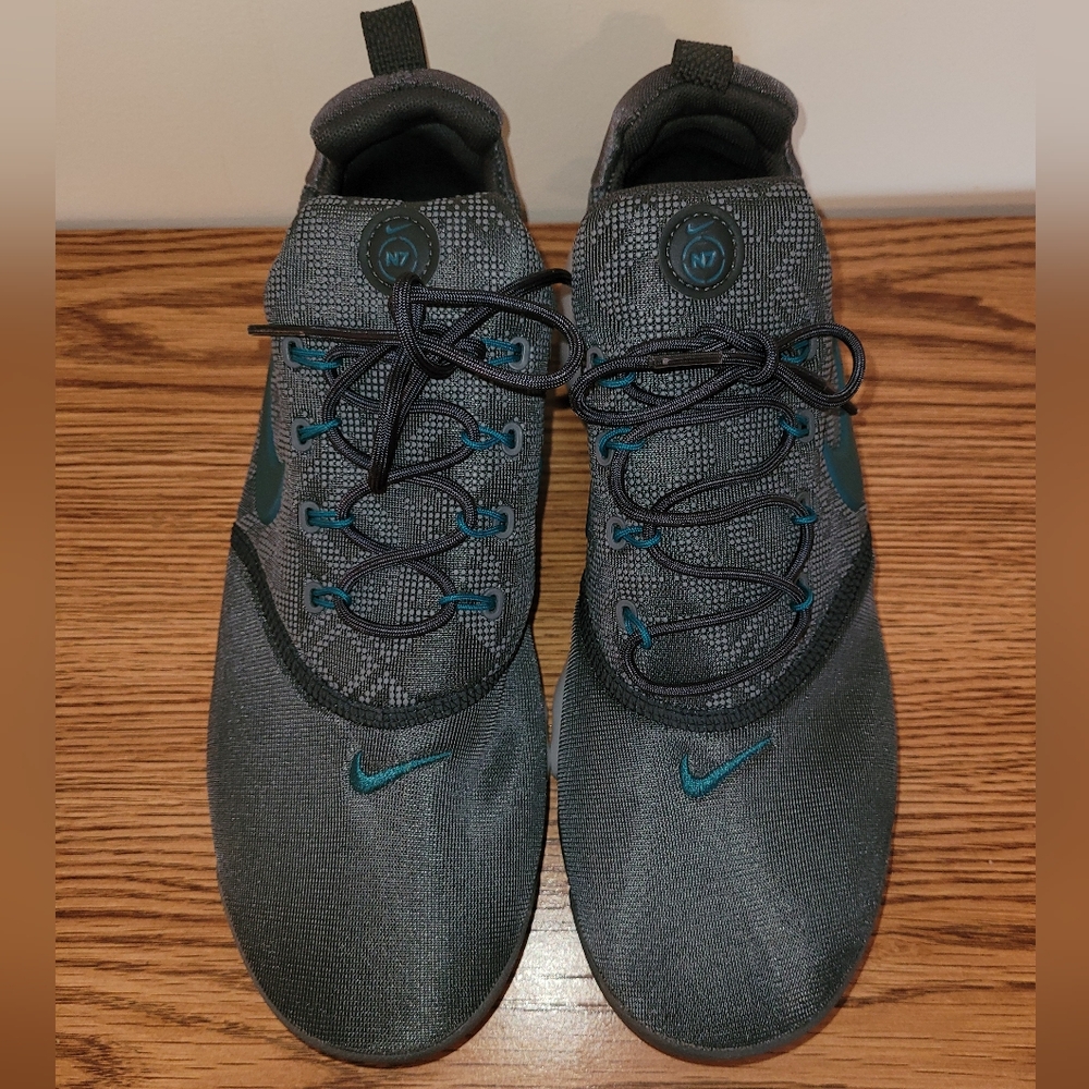 Nike Presto FlyN7 (Women's)  10.5 without box
